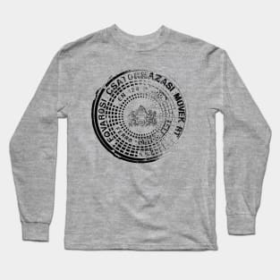 Budapest Manhole Cover Long Sleeve T-Shirt